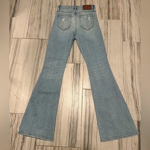 Hidden Happi High Rise Flare Jean - Picture 3 of 15